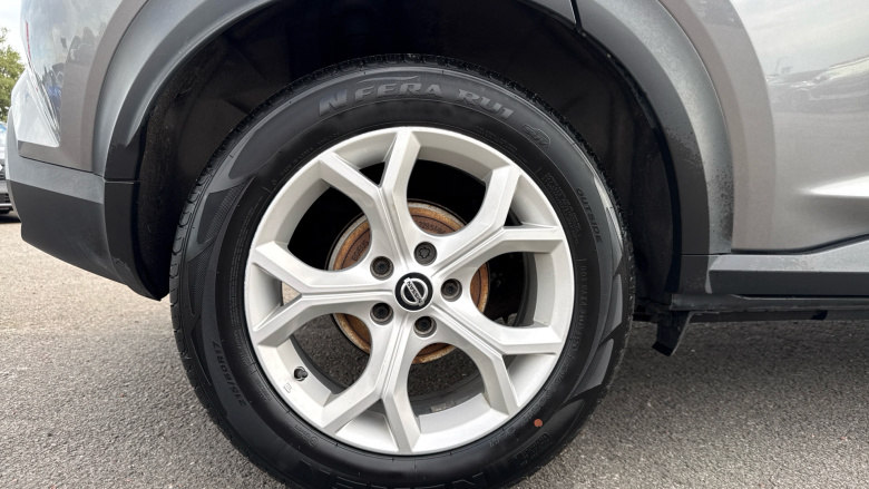 Nissan Juke 1.0 DiG-T Acenta 5dr Petrol Hatchback